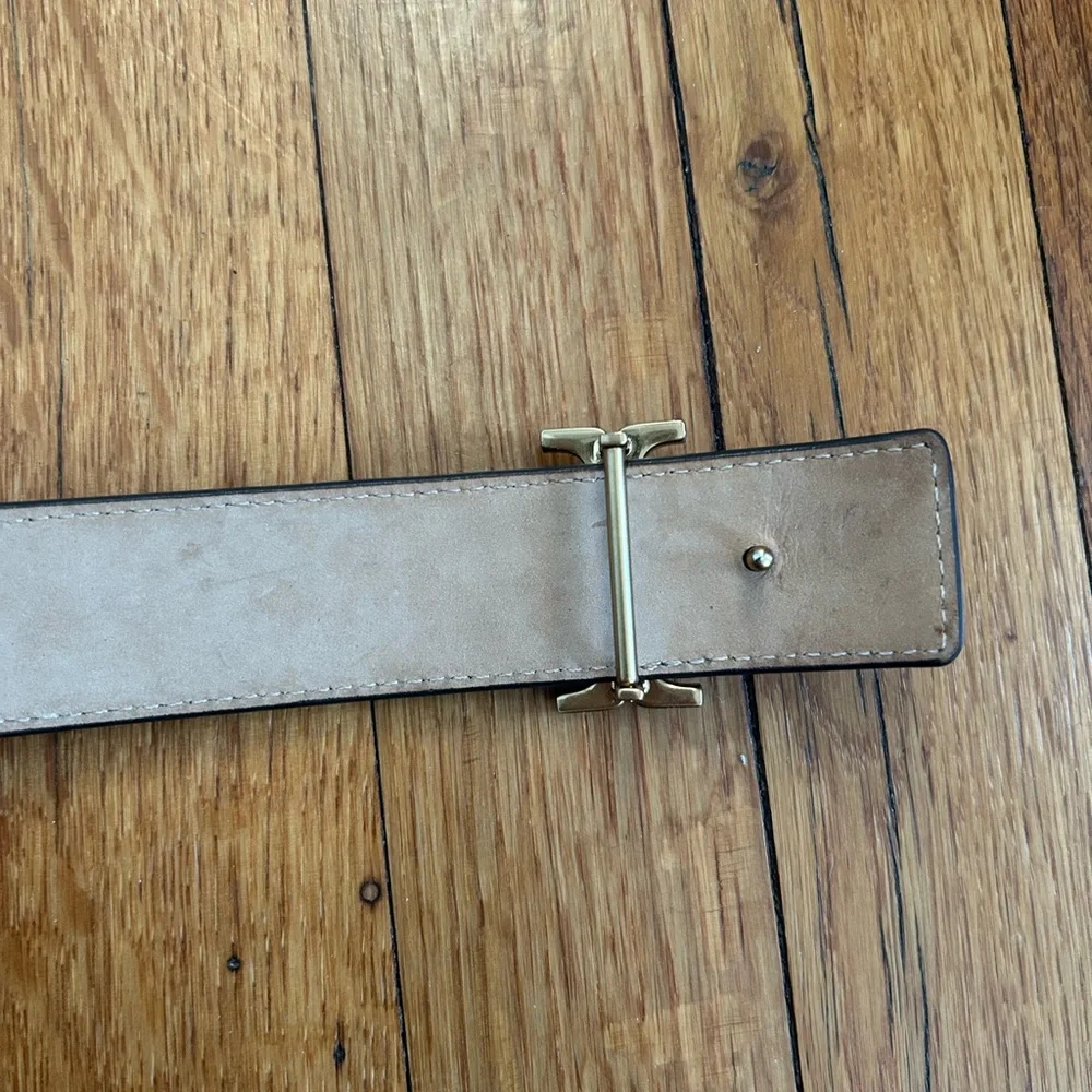Tory Burch Eleanor Croc Embossed Leather Belt - Picture 2 of 4